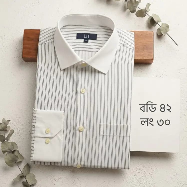 Off-White Pinstripe Shirt with Contrast Collar & Cuff(Body: 42, Length: 30)